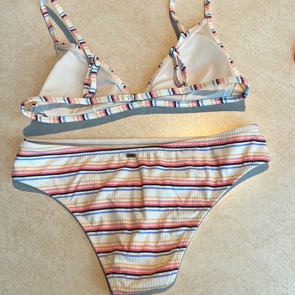 Rip Curl stripe bikini set - Picture 4 of 6